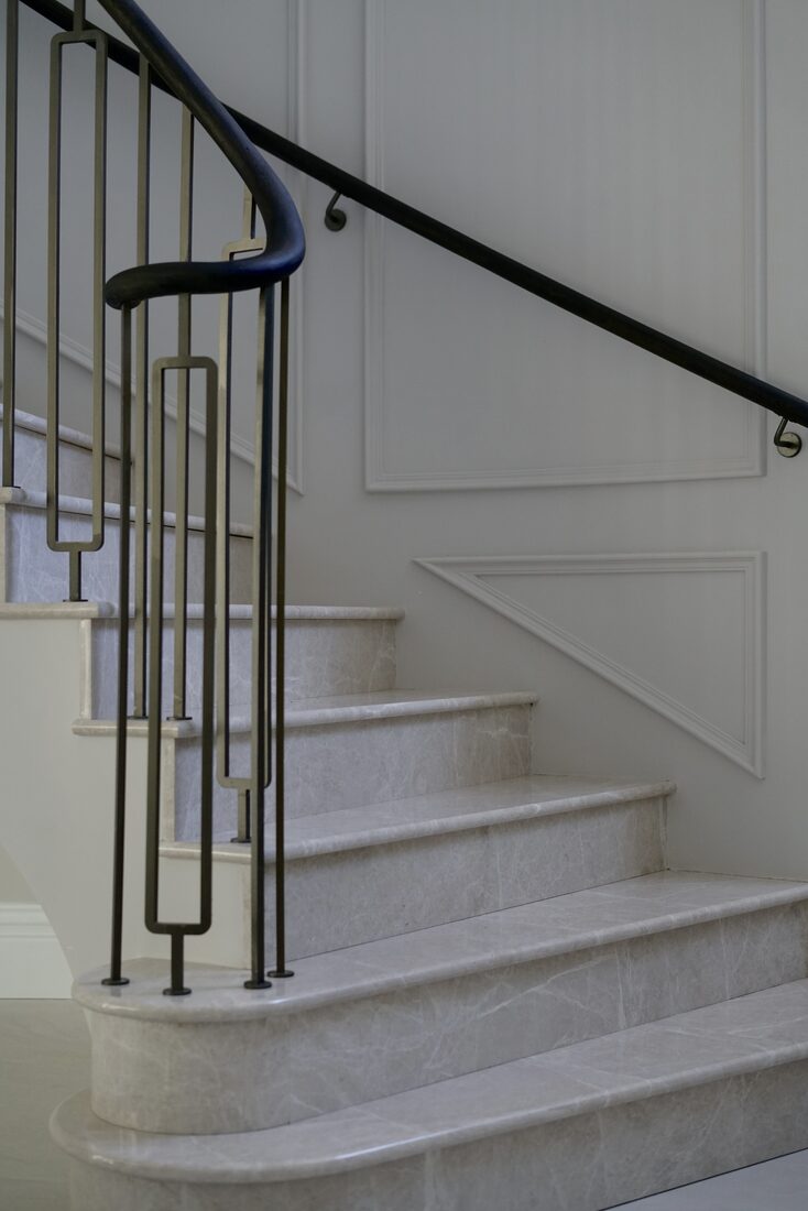 Flooring in tile, marble and sintered stone