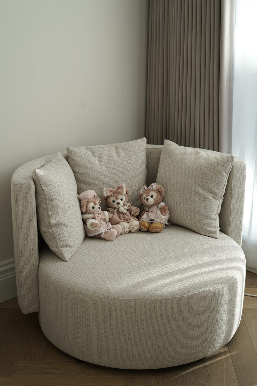 Cuddle chair