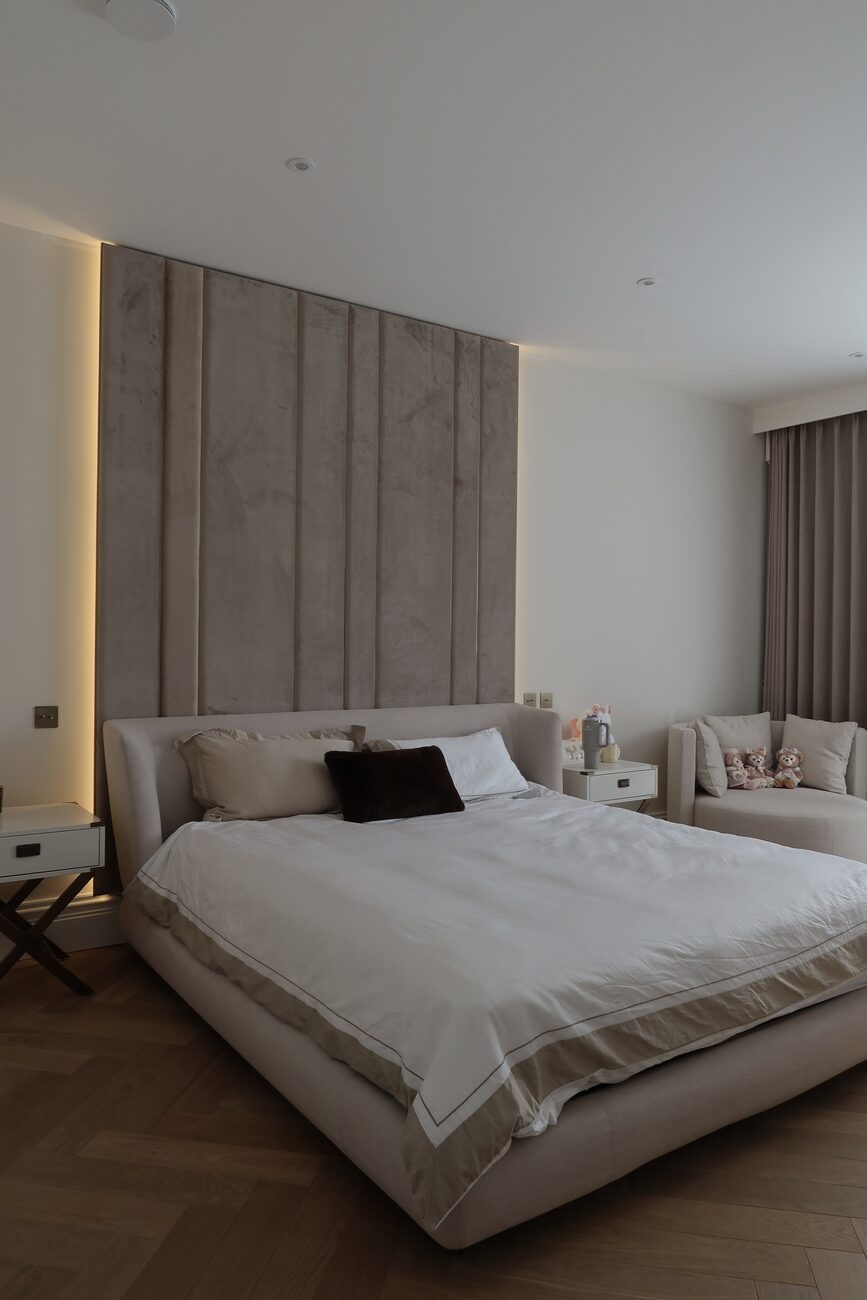 Bedroom suite